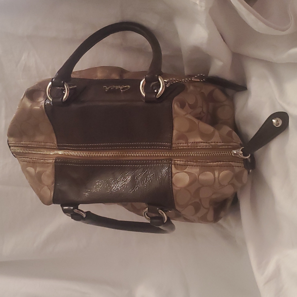 *Authentic COACH SATCHEL BAG W/Matching Wallet - Picture 3 of 16